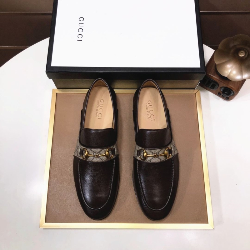 G*u*i leather shoes